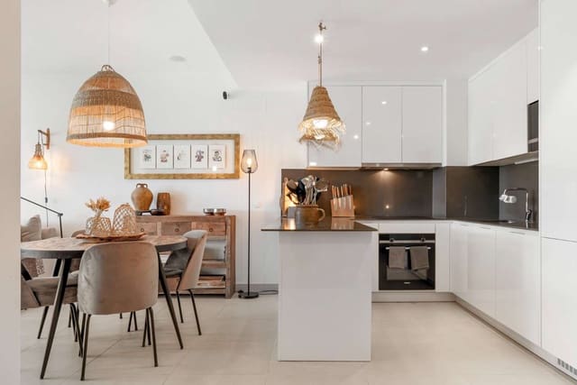 2 sovrum Lägenhet till salu i Estepona Golf, Estepona med pool garage - 495 000 € (Ref: 9591757)