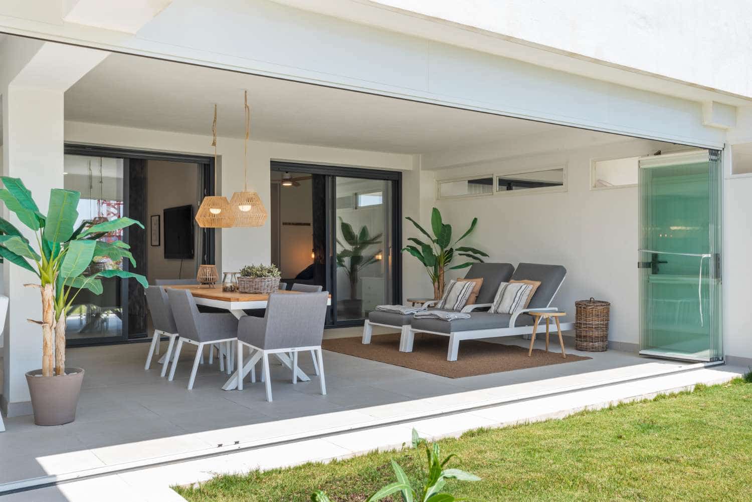 2 sovrum Lägenhet till salu i Estepona med pool garage - 495 000 € (Ref: 9591757)