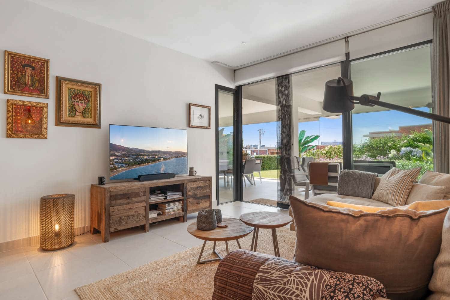 2 sovrum Lägenhet till salu i Estepona med pool garage - 495 000 € (Ref: 9591757)