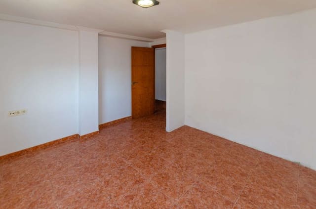 3 Zimmer Wohnung zu verkaufen in San Andres, Málaga Stadt - 250.000 € (Ref: 9610836)