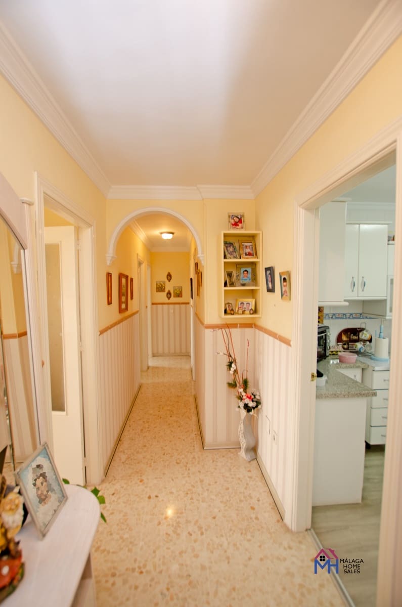 3 Zimmer Apartment zu verkaufen in Torre del Mar mit Pool Garage - 330.000 € (Ref: 9651251)