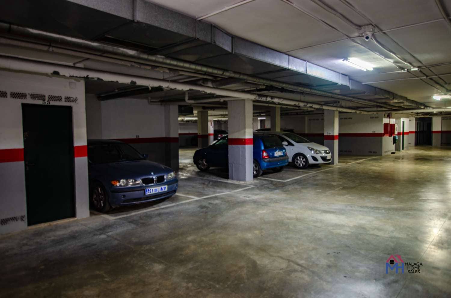 3 Zimmer Apartment zu verkaufen in Torre del Mar mit Pool Garage - 330.000 € (Ref: 9651251)