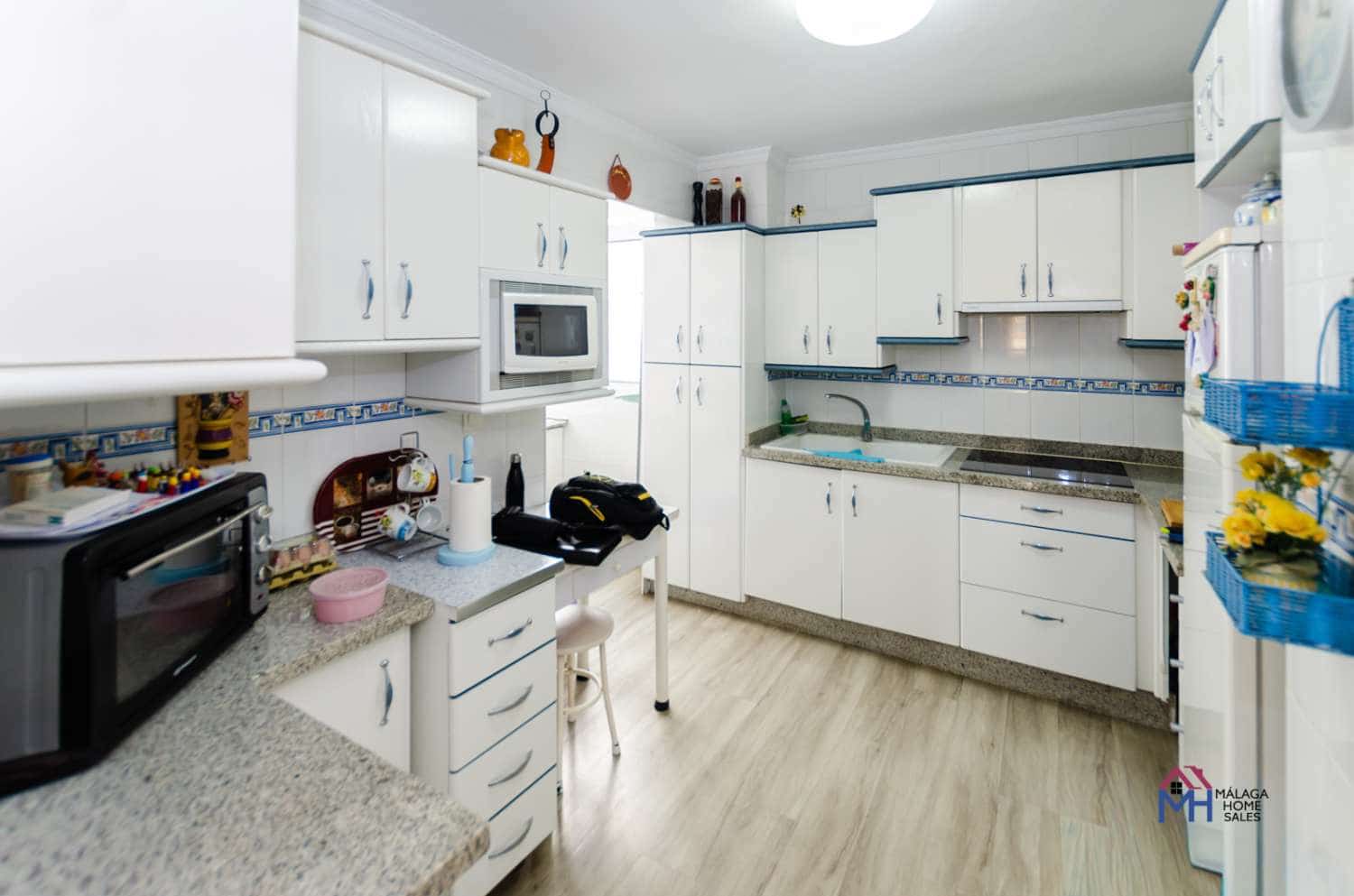 3 Zimmer Apartment zu verkaufen in Torre del Mar mit Pool Garage - 330.000 € (Ref: 9651251)