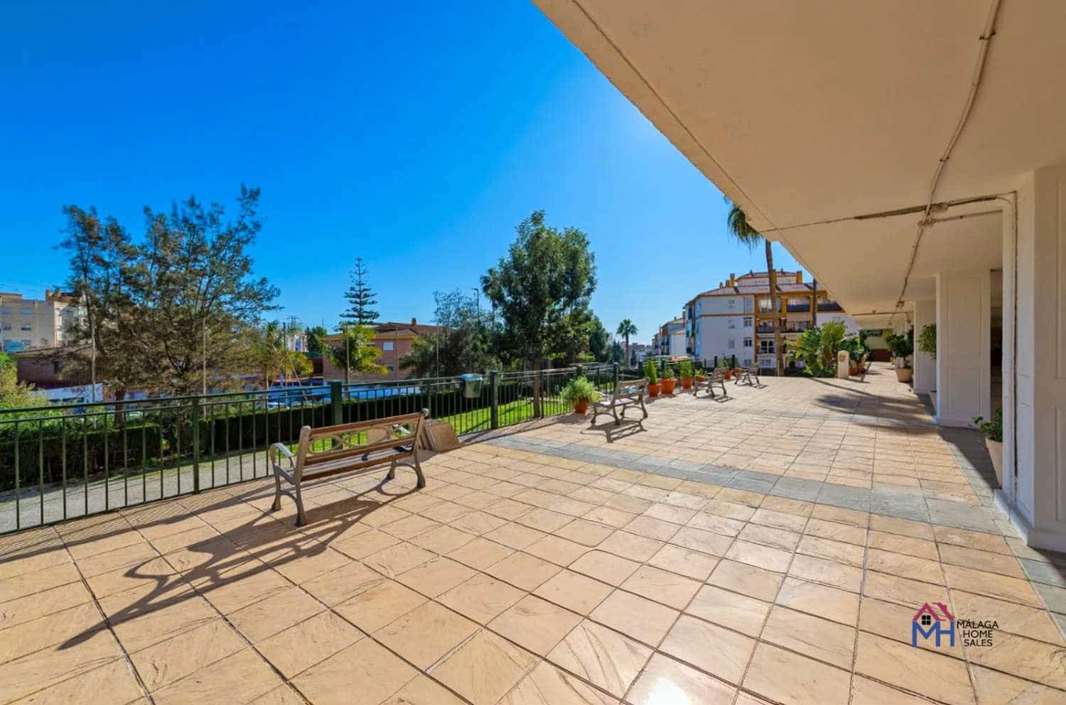 3 Zimmer Apartment zu verkaufen in Torre del Mar mit Pool Garage - 330.000 € (Ref: 9651251)