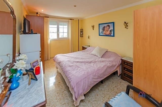 3 Zimmer Apartment zu verkaufen in Torre del Mar, Vélez-Málaga mit Pool Garage - 330.000 € (Ref: 9651251)