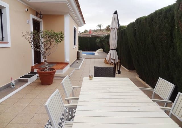 4 soveværelse Villa til salg i Muchamiel / Mutxamel med swimmingpool garage - € 619.000 (Ref: 9584563)