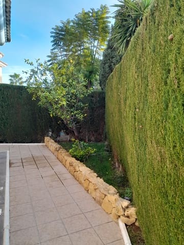 4 soveværelse Villa til salg i Muchamiel / Mutxamel med swimmingpool garage - € 619.000 (Ref: 9584563)