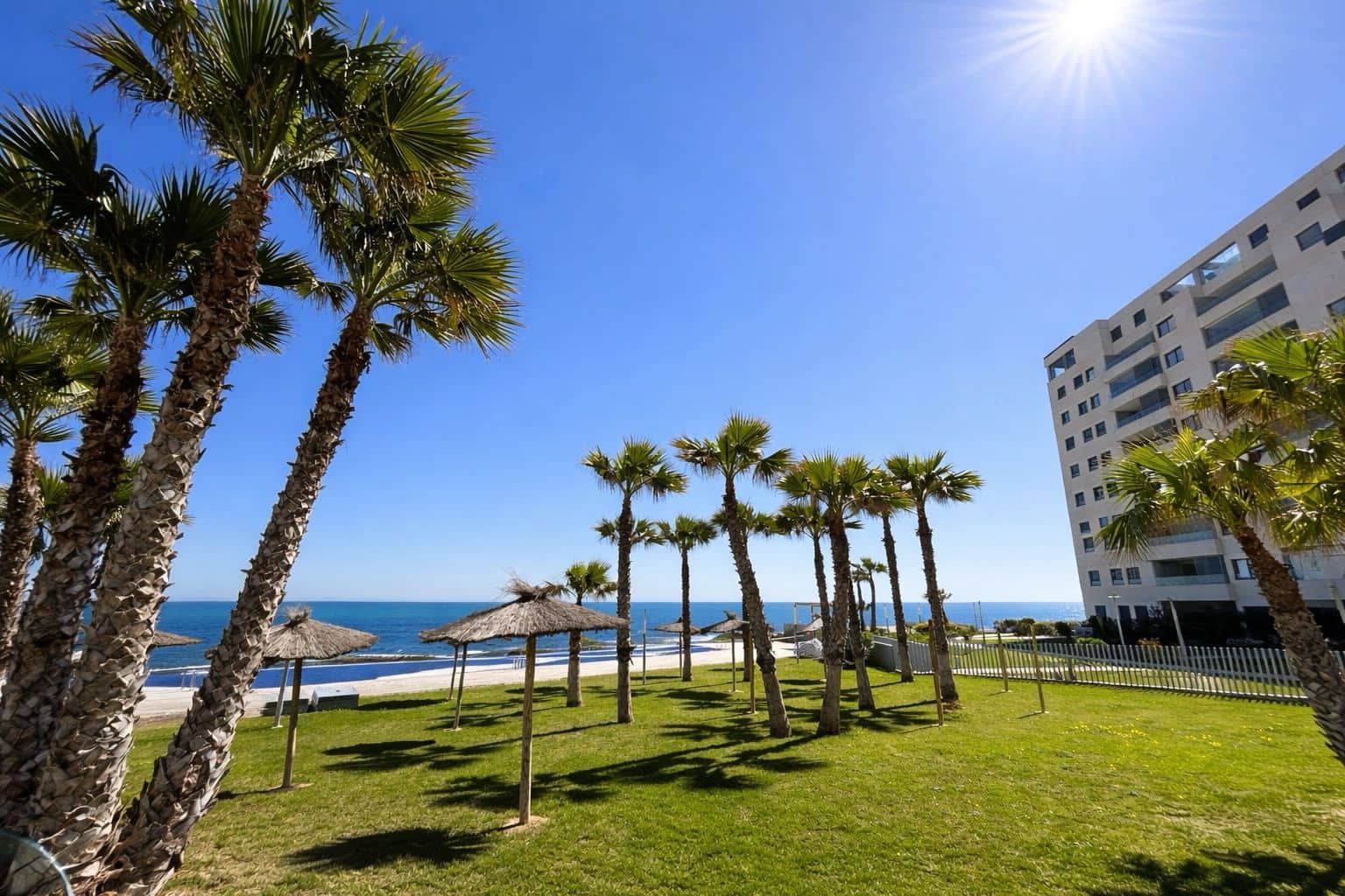 2 Zimmer Apartment zu verkaufen in Punta Prima mit Pool Garage - 489.000 € (Ref: 9715598)