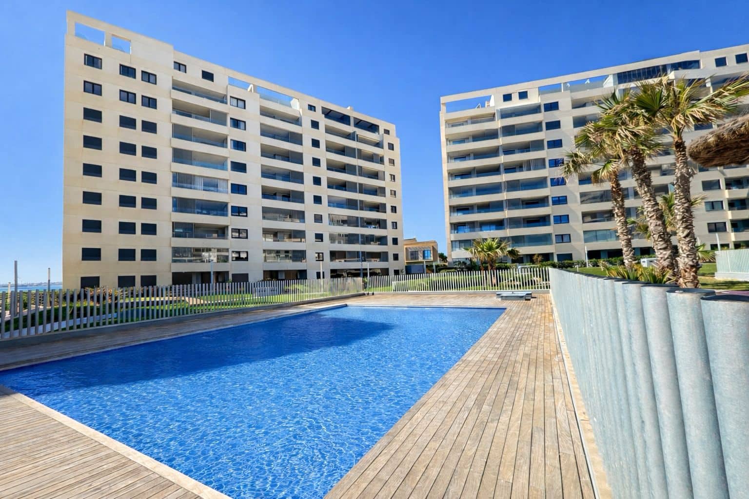 2 Zimmer Apartment zu verkaufen in Punta Prima mit Pool Garage - 489.000 € (Ref: 9715598)