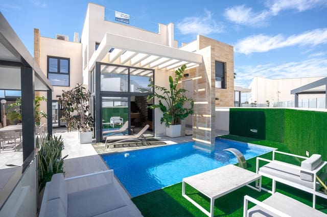 Chalet de 3 habitaciones en Lomas de Cabo Roig - Los Dolses, Orihuela en venta con piscina garaje - 550.000 € (Ref: 9807078)