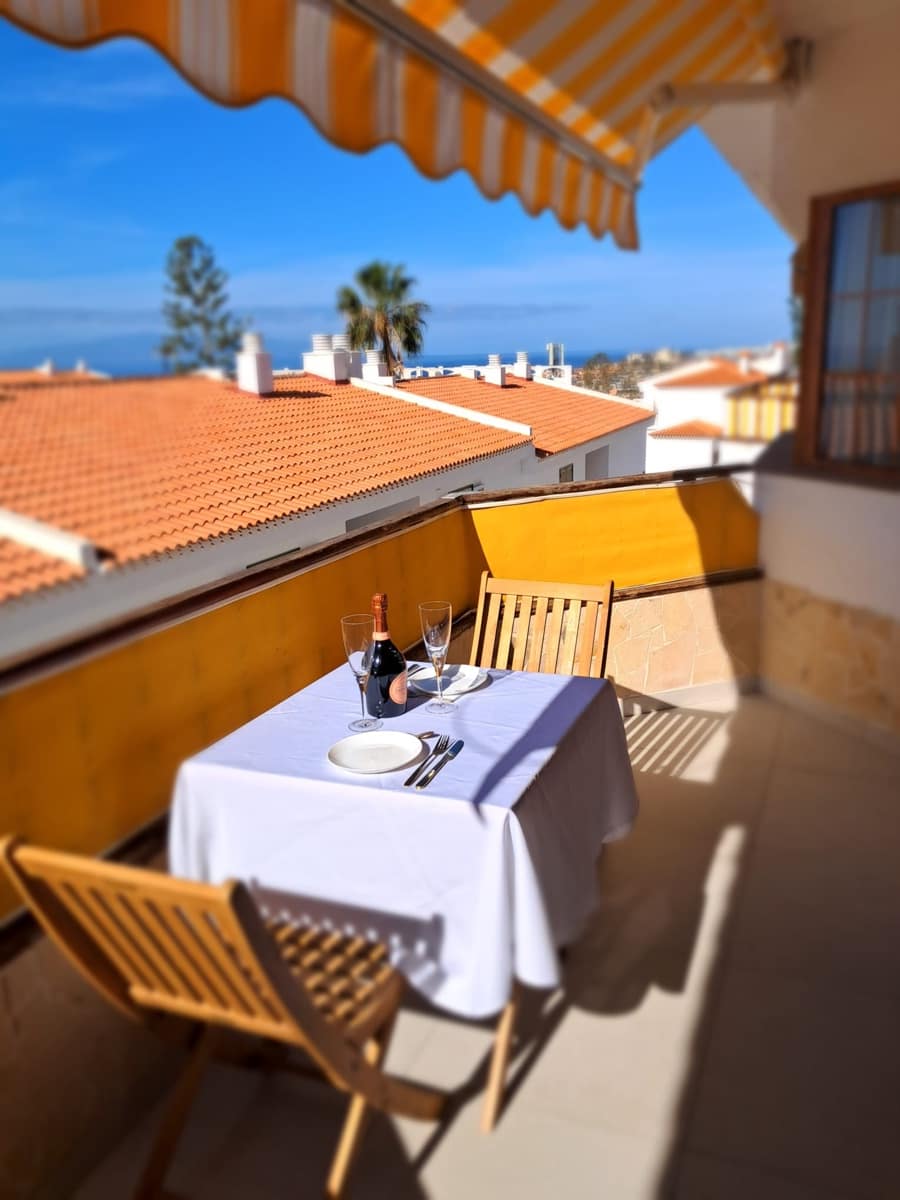 2 bedroom Penthouse for sale in Costa Adeje with pool - € 355,000 (Ref: 9586828)