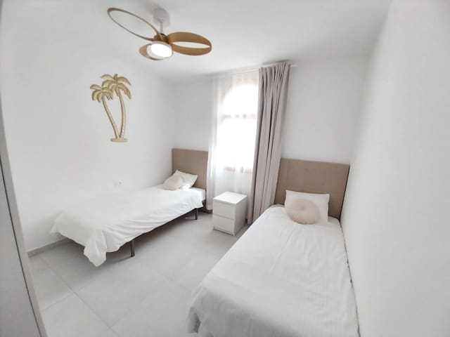 2 soveværelse Penthouse til salg i Torviscas Centro y Alto, Adeje med swimmingpool - € 355.000 (Ref: 9586828)