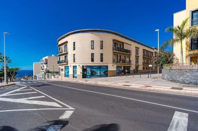 2 makuuhuone Kattohuoneisto myytävänä paikassa Adeje mukana 
autotalli - 277 500 € (Ref: 9587983)