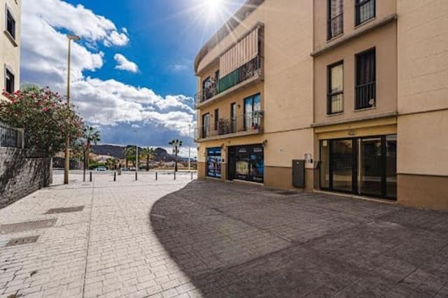 2 makuuhuone Kattohuoneisto myytävänä paikassa Casco Urbano, Adeje mukana 
autotalli - 277 500 € (Ref: 9587983)