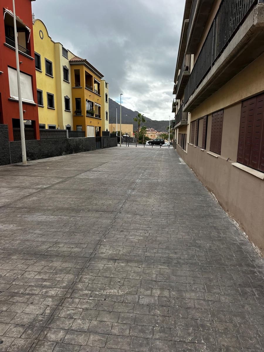 2 makuuhuone Kattohuoneisto myytävänä paikassa Adeje mukana 
autotalli - 277 500 € (Ref: 9587983)