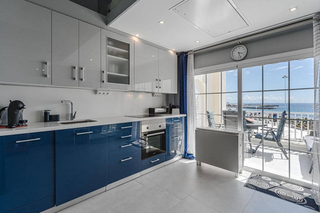 2 bedroom Penthouse for sale in Adeje with pool - € 550,000 (Ref: 9588056)