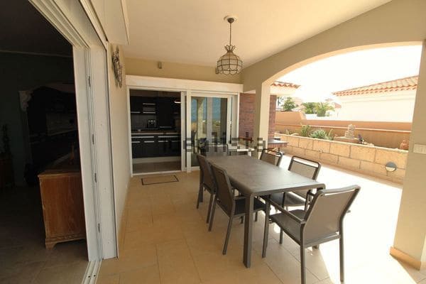 Casa de 3 habitaciones en Callao Salvaje - Playa Paraíso, Adeje en venta con piscina - 1.312.000 € (Ref: 9588420)