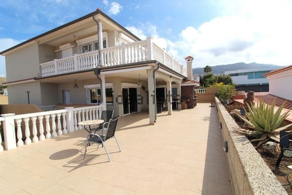 Casa de 3 habitaciones en Callao Salvaje - Playa Paraíso, Adeje en venta con piscina - 1.312.000 € (Ref: 9588420)