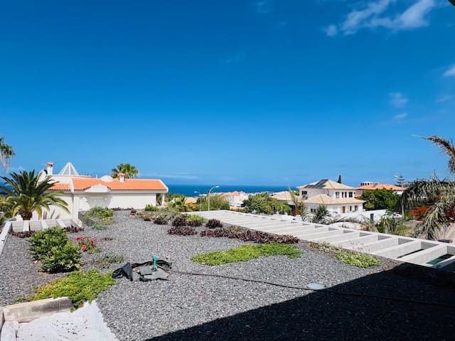 5 sovrum Villa till salu i Adeje med pool garage - 5 500 000 € (Ref: 9592181)