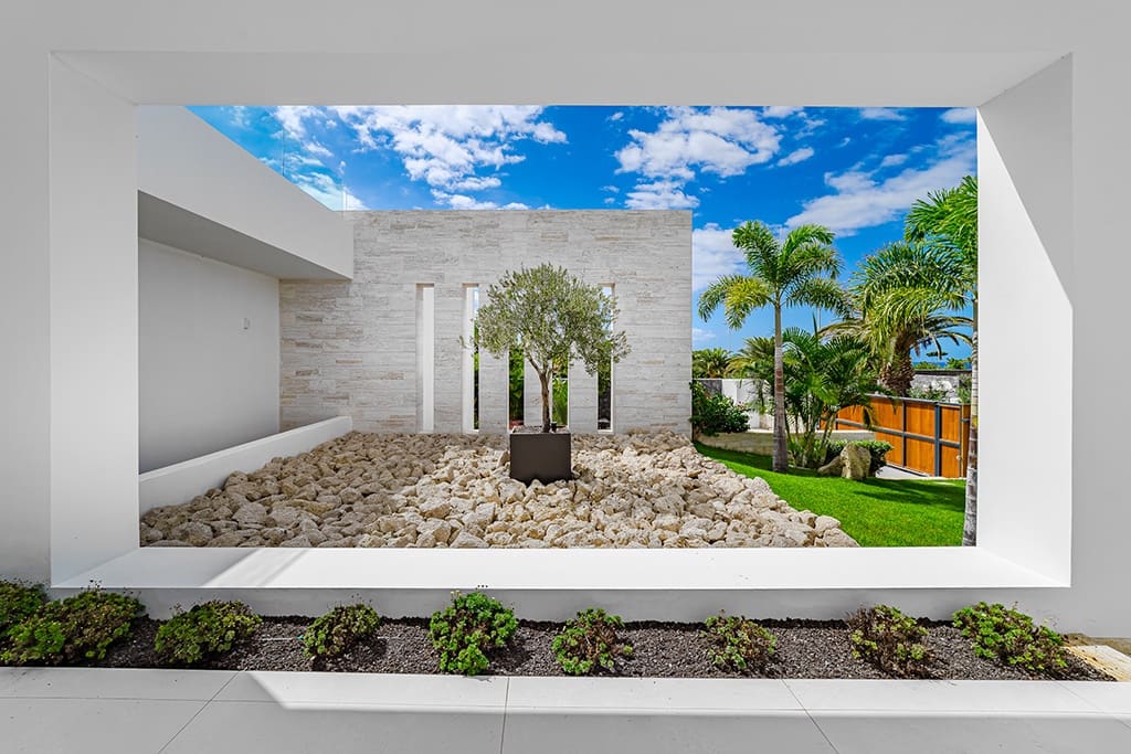 5 soveværelse Villa til salg i La Caleta Adeje med swimmingpool - € 6.150.000 (Ref: 9593062)