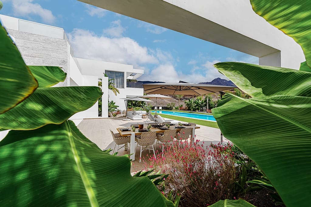 5 soveværelse Villa til salg i La Caleta Adeje med swimmingpool - € 6.150.000 (Ref: 9593062)