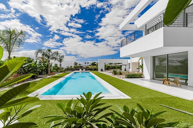 5 soveværelse Villa til salg i La Caleta Adeje, Adeje med swimmingpool - € 6.150.000 (Ref: 9593062)