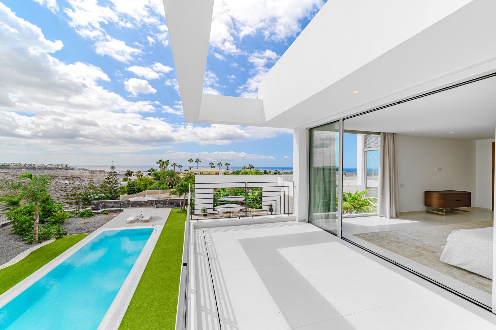 5 soveværelse Villa til salg i La Caleta Adeje med swimmingpool - € 6.150.000 (Ref: 9593062)