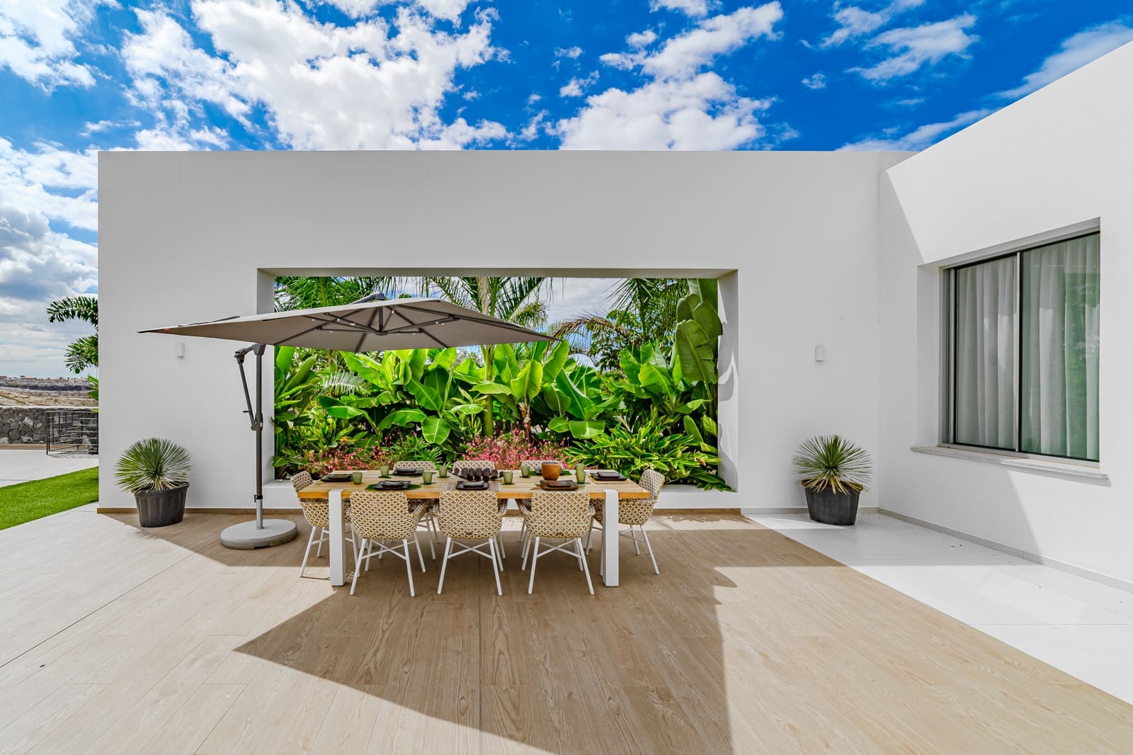 5 soveværelse Villa til salg i La Caleta Adeje med swimmingpool - € 6.150.000 (Ref: 9593062)