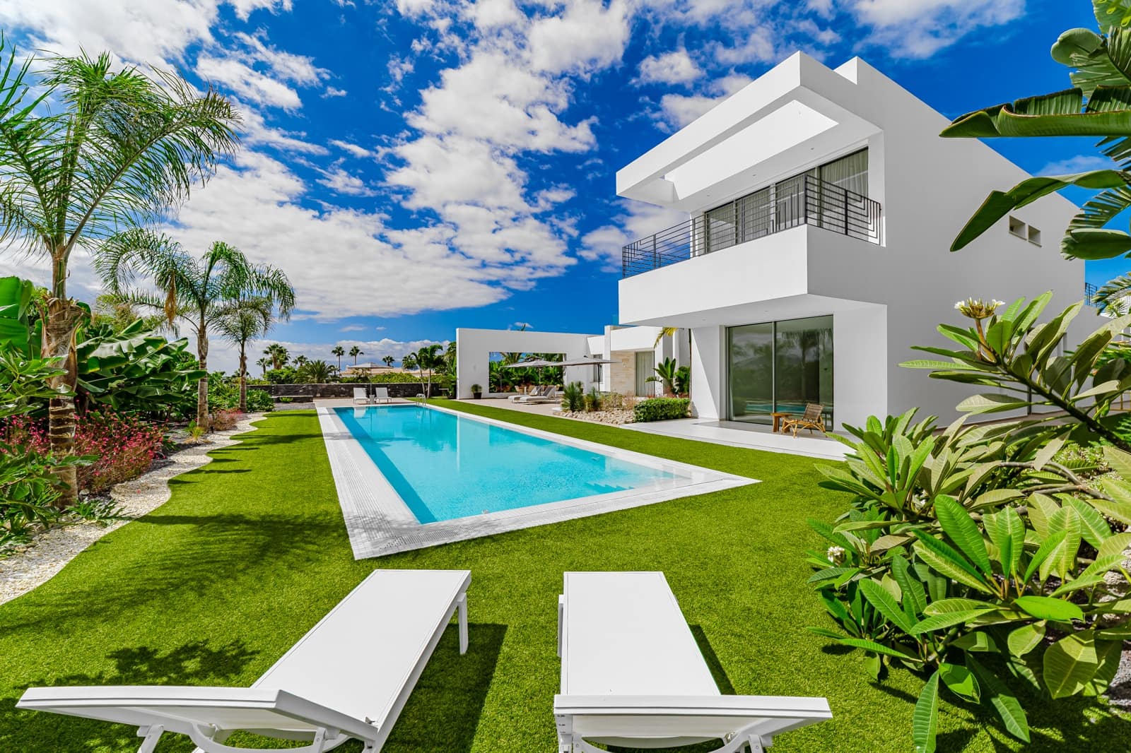 5 soveværelse Villa til salg i La Caleta Adeje med swimmingpool - € 6.150.000 (Ref: 9593062)