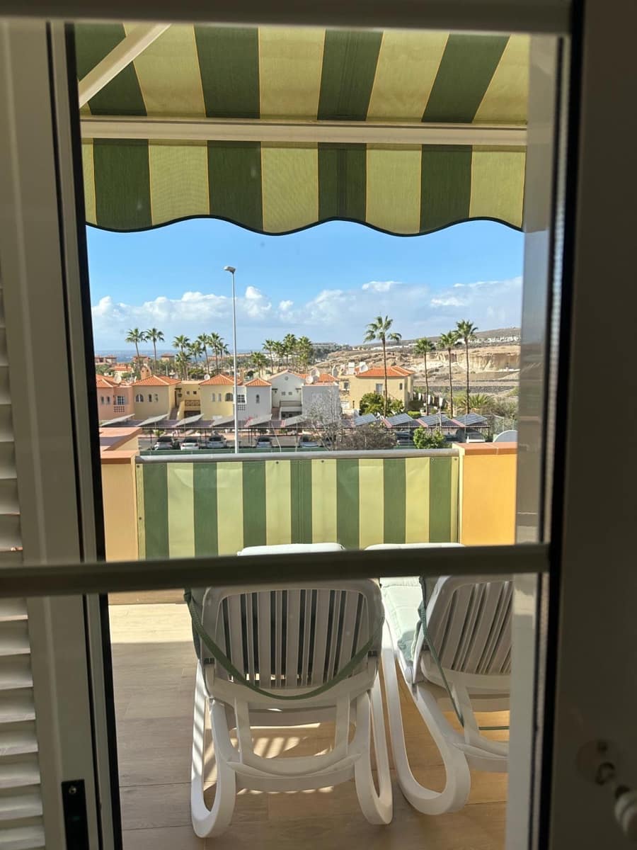 1 makuuhuone Huoneisto myytävänä paikassa Costa Adeje mukana uima-altaan - 580 000 € (Ref: 9618542)