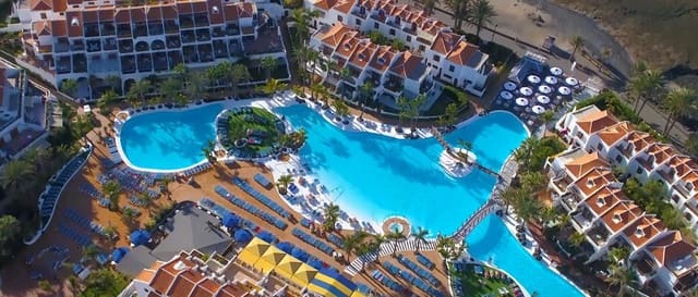 1 soveværelse Lejlighed til leje i Playa de las Americas, Arona med swimmingpool - € 3.000 (Ref: 9669587)