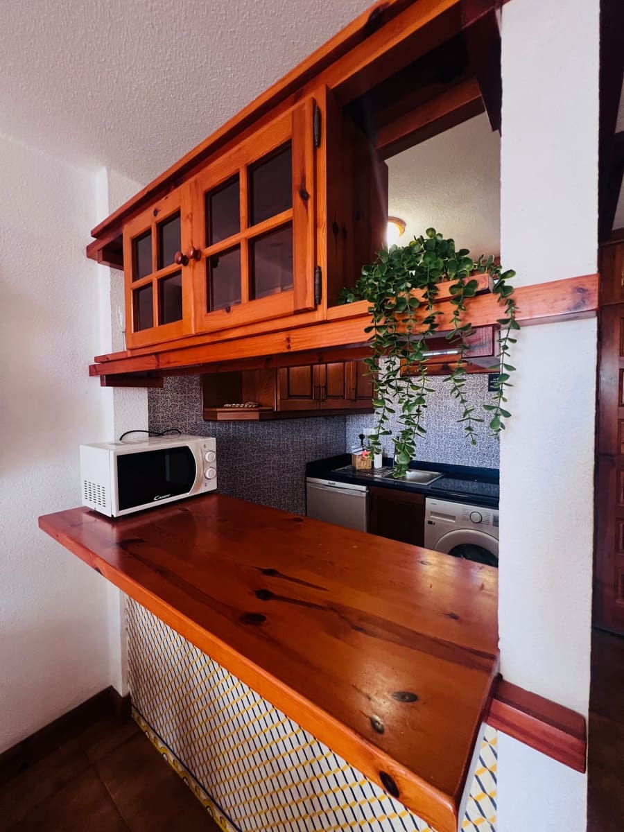 1 bedroom Flat for rent in Arona - € 2,700 (Ref: 9669587)