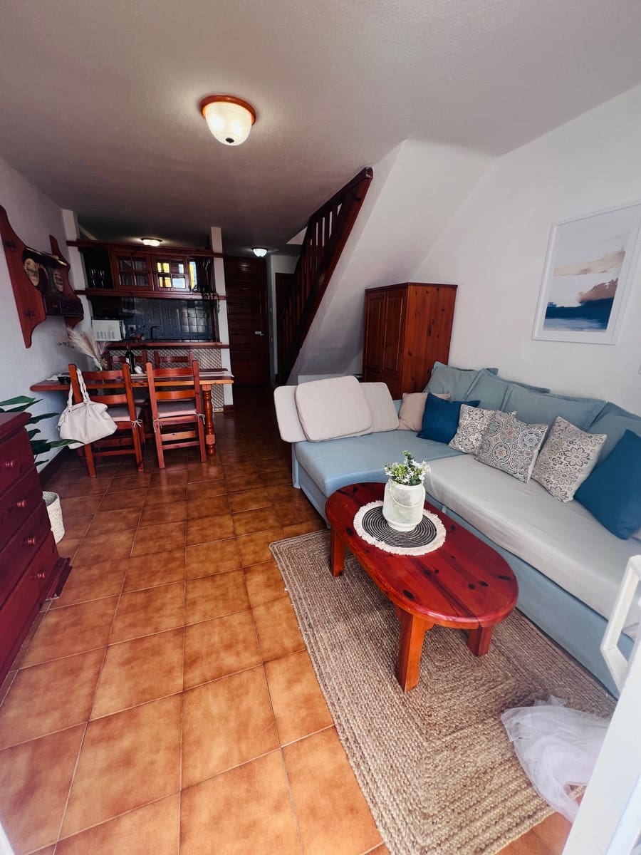 1 bedroom Flat for rent in Arona - € 2,700 (Ref: 9669587)