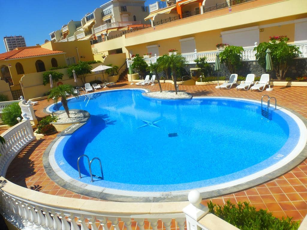 3 soverom Hus til salgs i Los Cristianos med svømmebasseng garasje - € 995 000 (Ref: 9795678)