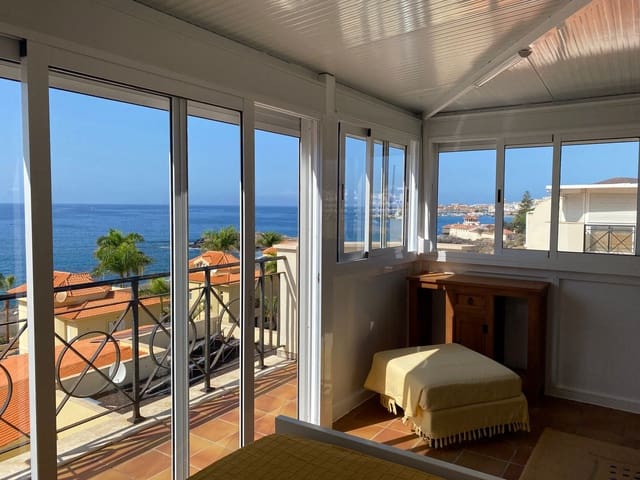 3 soverom Hus til salgs i Los Cristianos, Arona med svømmebasseng garasje - € 995 000 (Ref: 9795678)