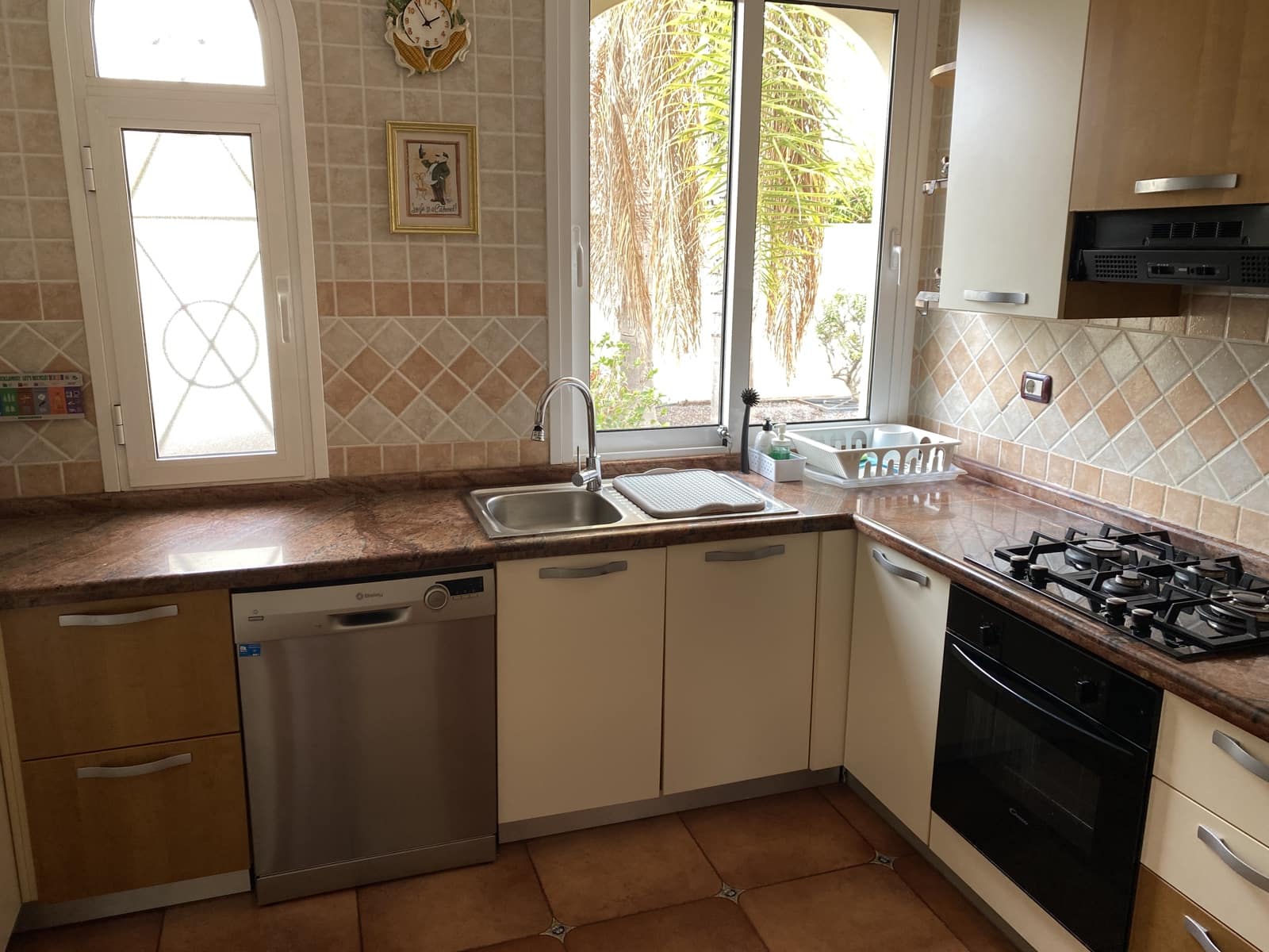 3 soverom Hus til salgs i Los Cristianos med svømmebasseng garasje - € 995 000 (Ref: 9795678)