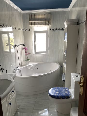 3 sypialnia Dom do wynajęcia w Los Cristianos, Arona z garażem - 3 450 € (Ref: 9795680)