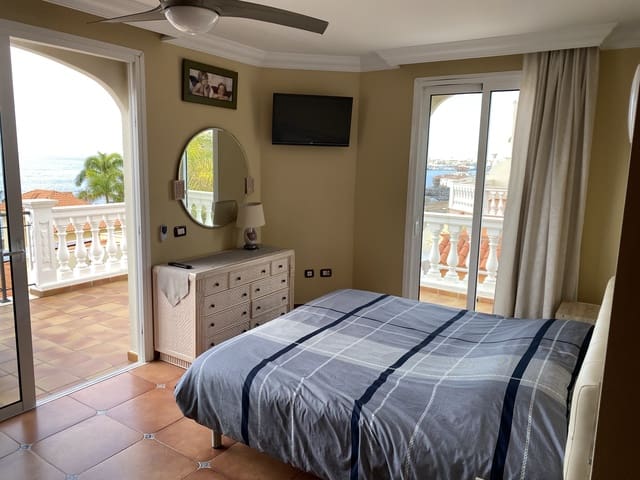 3 sypialnia Dom do wynajęcia w Los Cristianos, Arona z garażem - 3 450 € (Ref: 9795680)