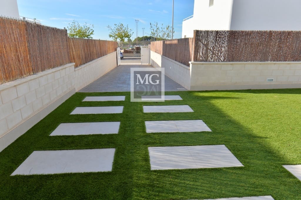 3 bedroom Semi-detached Villa for sale in Pilar de la Horadada with pool garage - € 575,000 (Ref: 9625153)