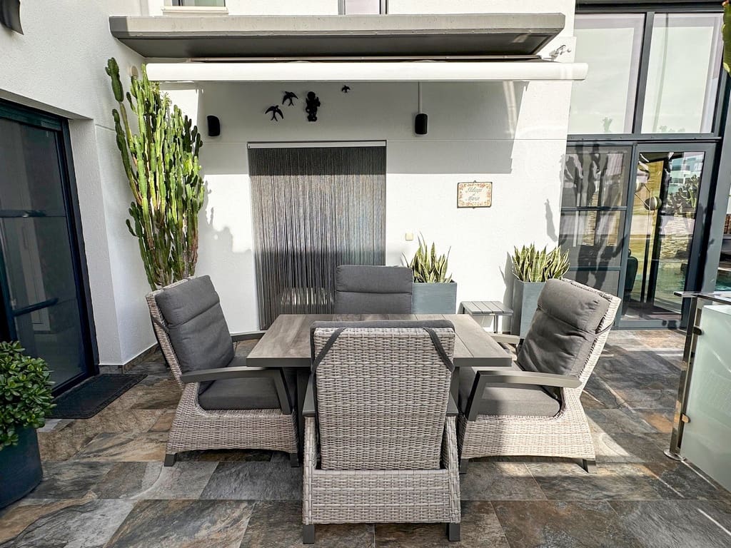 3 camera da letto Villetta Bifamiliare in vendita in Orihuela Costa con piscina garage - 585.000 € (Rif: 9783416)