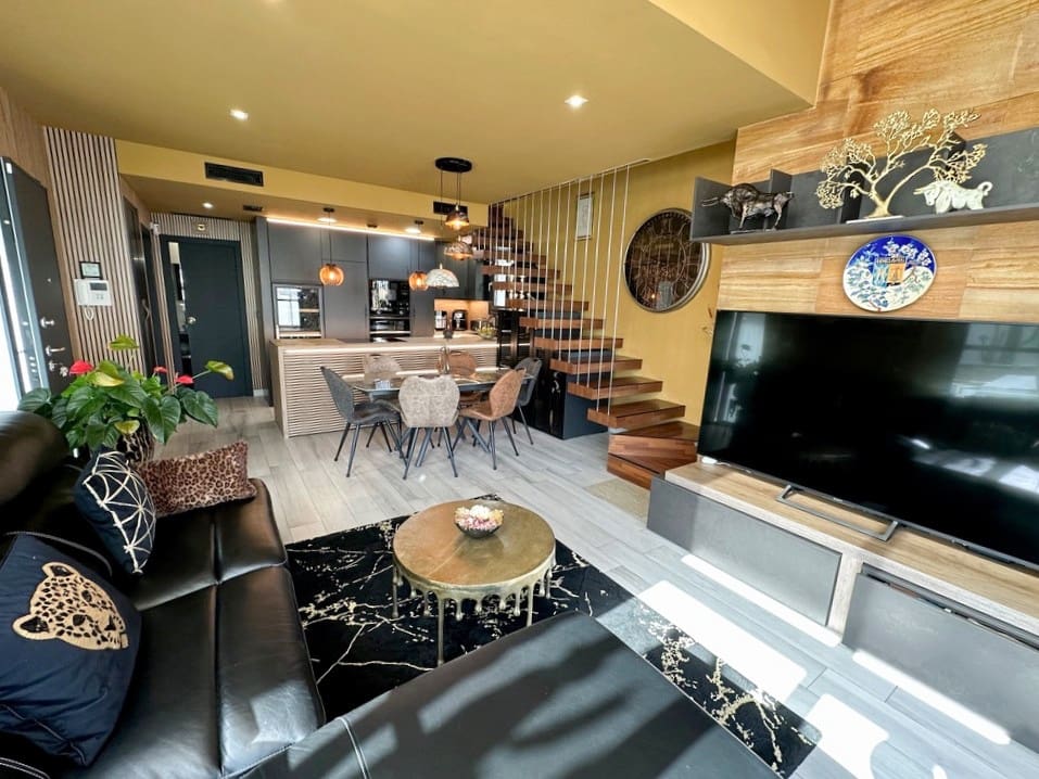 3 camera da letto Villetta Bifamiliare in vendita in Orihuela Costa con piscina garage - 585.000 € (Rif: 9783416)