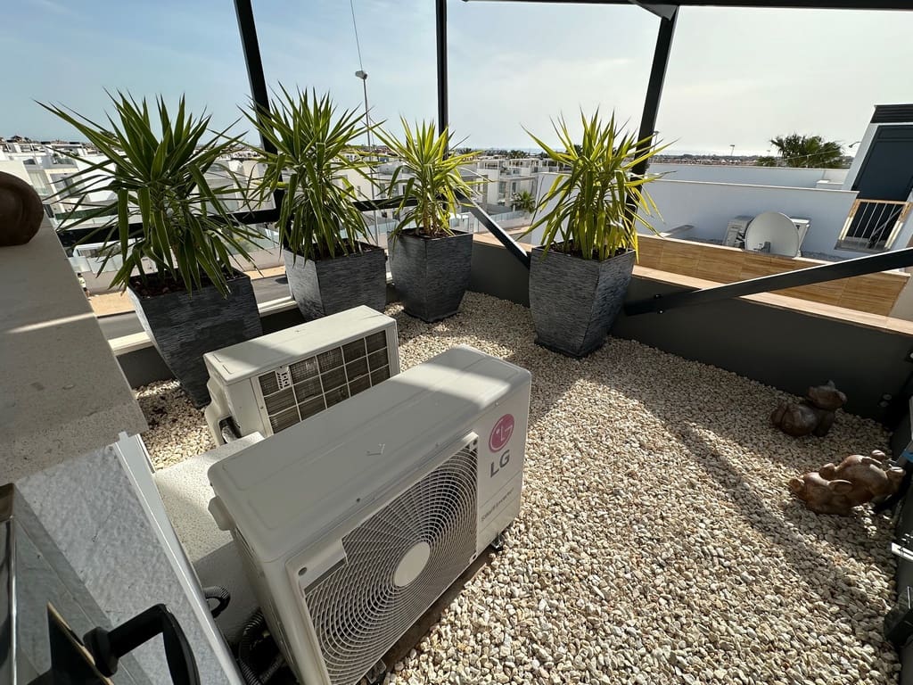 3 camera da letto Villetta Bifamiliare in vendita in Orihuela Costa con piscina garage - 585.000 € (Rif: 9783416)