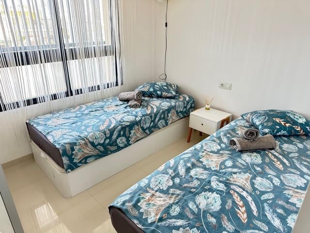 Apartamento de 2 habitaciones en Torre de la Horadada, Pilar de la Horadada en venta con piscina garaje - 235.000 € (Ref: 9797373)