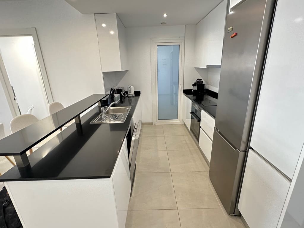 2 makuuhuone Huoneisto myytävänä paikassa Playa Flamenca mukana uima-altaan 
autotalli - 385 000 € (Ref: 9805800)