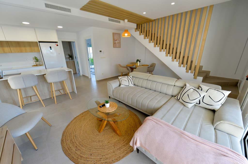 3 bedroom Semi-detached Villa for sale in Pilar de la Horadada with pool garage - € 528,000 (Ref: 9838191)