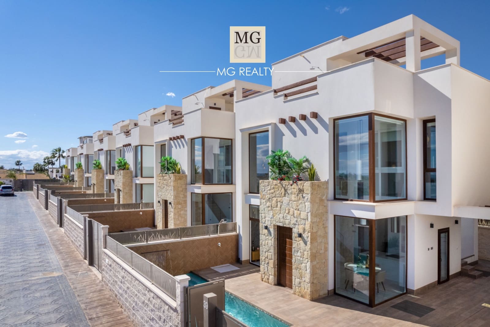 3 bedroom Villa for sale in Los Montesinos with pool garage - € 485,000 (Ref: 9917605)