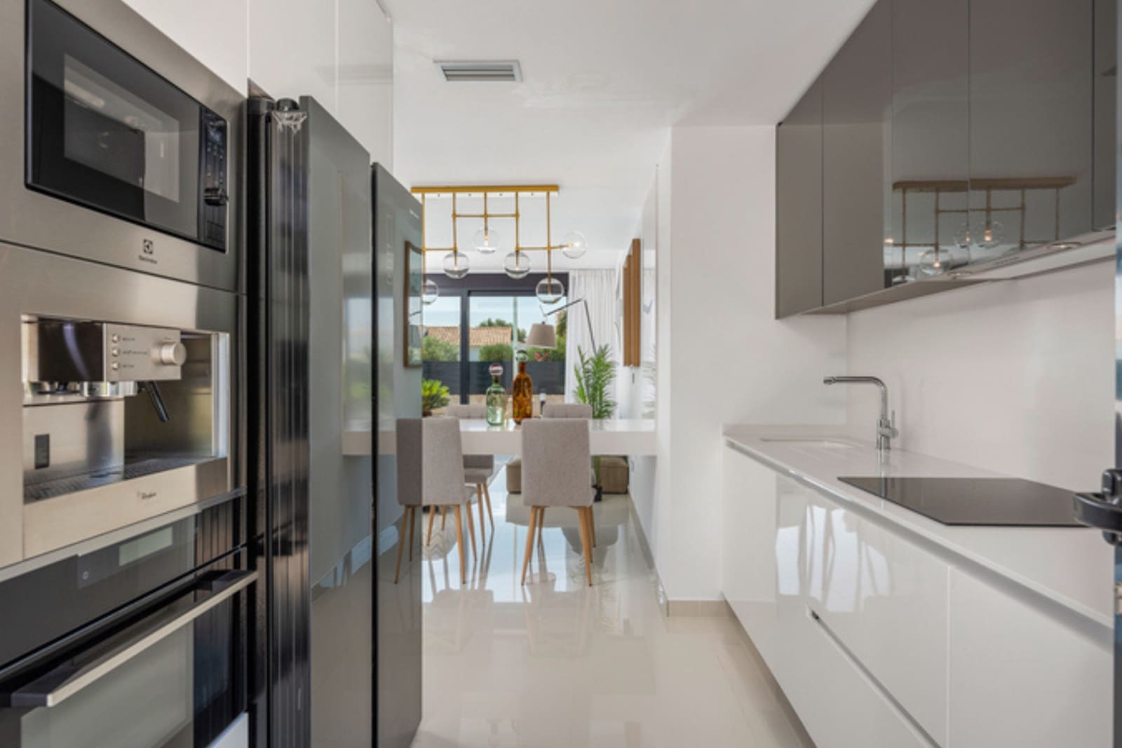 3 chambre Villa/Maison à vendre à La Manga del Mar Menor avec piscine garage - 510 000 € (Ref: 9918912)