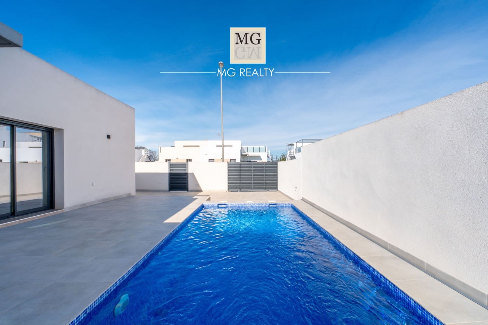 3 bedroom Villa for sale in Daya Nueva with pool garage - € 388,000 (Ref: 9922660)
