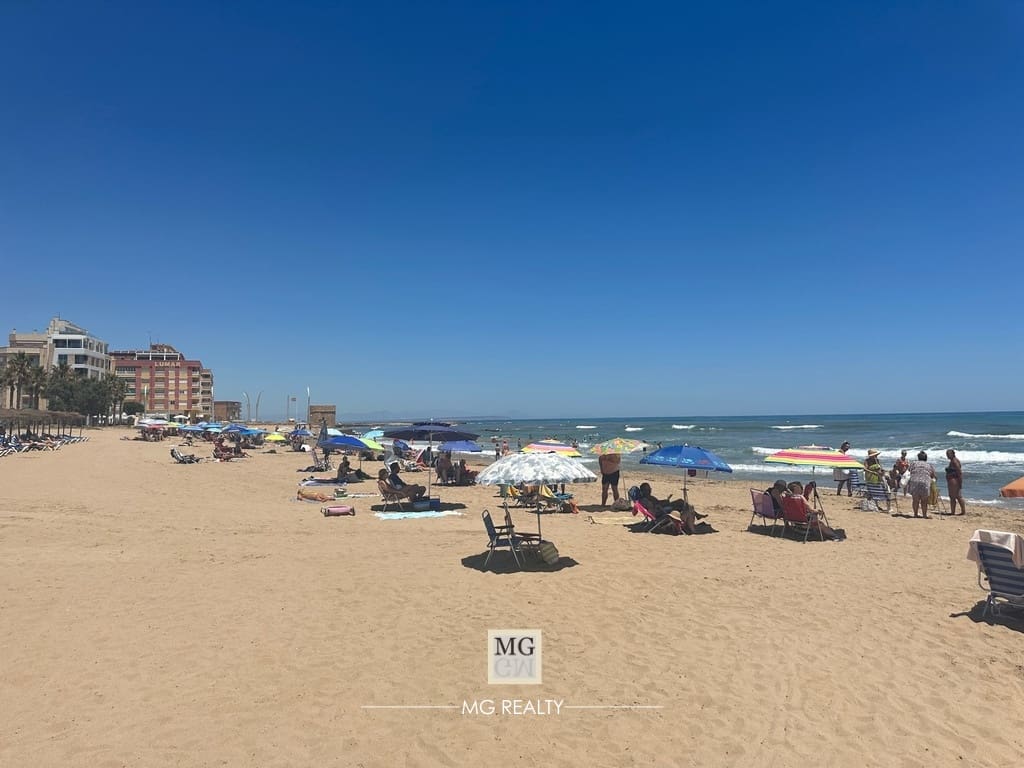 Apartamento de 3 habitaciones en La Mata en venta con garaje - 229.000 € (Ref: 9943229)