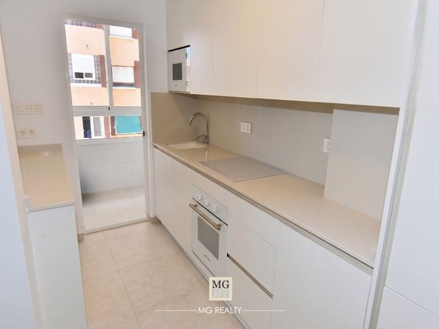 3 soveværelse Lejlighed til salg i Gaspar Perelló, Torrevieja med garage - € 229.000 (Ref: 9943229)